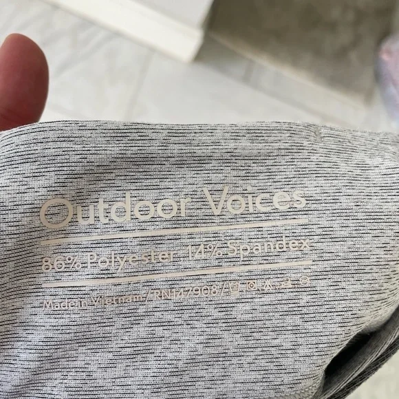 Outdoor Voices women’s leggings size small tri-color gray excellent condition - Picture 4 of 6